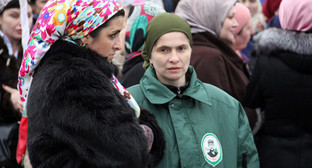 Правозащитники сочли дискриминацией принуждение чеченских женщин носить хиджабы