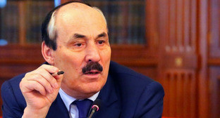 Абдулатипов рассказал о своей взятке чиновникам Рособрнадзора