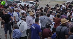 Волокита с отправкой на родину обитателей лагеря в Кулларе дала повод для критики властей