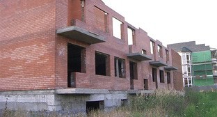 Недостроенный жилой комплекс в Краснодаре. Кадр из видео https://www.youtube.com/watch?v=flVLtTZ7AR8