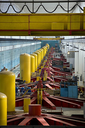 Машинный зал, Волжская ГЭС. Волгоград, 29 декабря 2009 года. Фото "Кавказского Узла"
