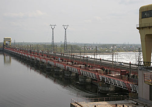 Мостовой переход, Волжская ГЭС. Волгоград, 29 декабря 2009 года. Фото "Кавказского Узла"