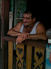 "Хозяин кафе полностью соответствовал образу кавказского дуканщика, кулинара и балагура". Источник: http://community.livejournal.com/etnodrom, фото выложено Геннадием Верниковым (http://gvernikov.livejournal.com)