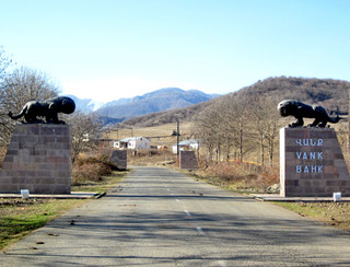 Въезд в село Ванк. Нагорный Карабах, 1 декабря 2012 г. Фото Алвард Григорян для "Кавказского узла"