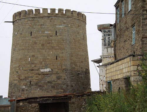 Строжевая башня в старом Кубачи. Август 2011 г. Фото Мусы Мусаева для "Кавказского узла"