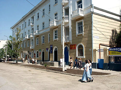 Чечня, Грозный, многоквартирный дом на проспекте Победы. Фото с сайта www.chechnyafree.ru
