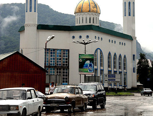 Карачаевск, мечеть. Фото с сайта www.flickr.com/photos/10869678@N04