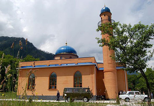 Карачаево-Черкесия, мечеть. Фото с сайта www.kchr.info