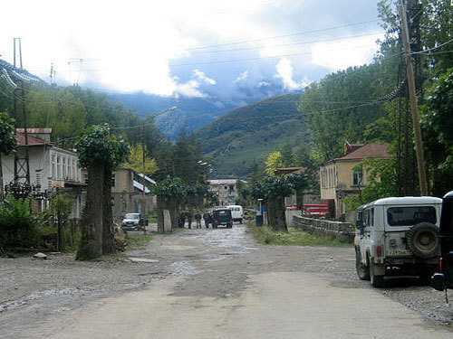 Южная Осетия, город Квайса после землетрясения. Фото "Кавказского Узла"