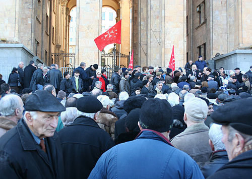 Митинг с требованием принятия нового пенсионного законодательства. Грузия, Тбилиси, 2 февраля 2010. Фото "Кавказского Узла"