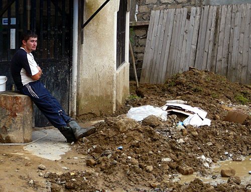 Последствия наводнения в Джавском районе Южной Осетии. Поселок Джава, 22 июня 2010 года. Фото "Кавказского Узла"