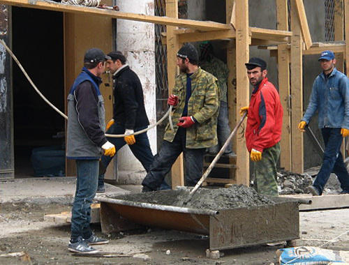 Чечня, Грозный, работы по восстановлению города. Фото с сайта www.chechnyafree.ru