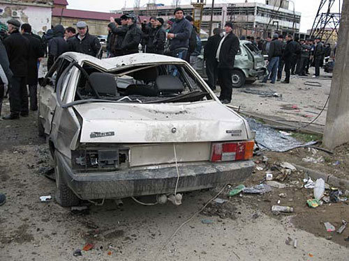 Последствия взрыва на базе ДПС в Махачкале 6 января 2010 года. Фото "Кавказского узла"