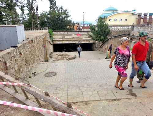 Подземный пешеходный переход в Махачкале возле кинотеатра "Дружба". Дагестан, Махачкала, август 2012 г. Фото enrr1ch, http://enrr1ch.livejournal.com/