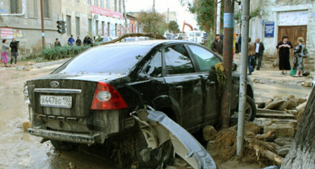 Дагестан 10 дней. Потоп в Дербенте 2012. Наводнение в Дербенте 2012. Затопления Дербент.