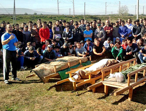 Похороны имама Ибрагимова, его брата и отца прошли в Дагестане. Дербент, 30 октября 2012 г. Фото http://www.facebook.com/StroitelstvoMecetiAhluSSunnaVDerbente