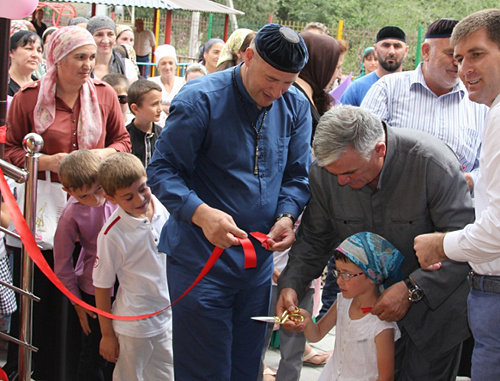 Открытие детского сада в Итум-Кали, Чечня. Фото http://itum-kali.com