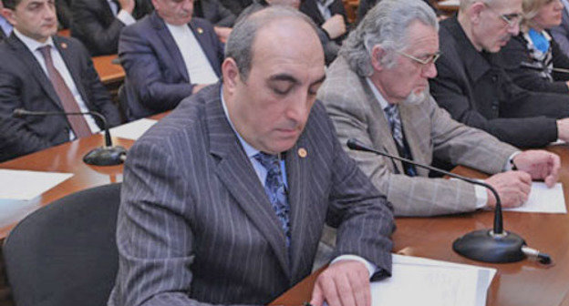 Очередная сессия Совета старейшин Еревана. 12 февраля 2013 г. Фото http://www.yerevan.am/
