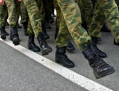 Солдаты маршируют. Фото: http://www.pastinfo.am