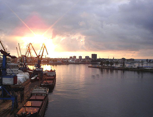 Порт в Батуми, Грузия. Фото: Robert Wielgórski a.k.a. Barry Kent, http://ru.wikipedia.org/