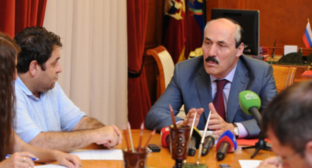 Рамазан Абдулатипов на встрече с журналистами. Махачкала, 15 августа 2013 г. Фото: http://www.riadagestan.ru
