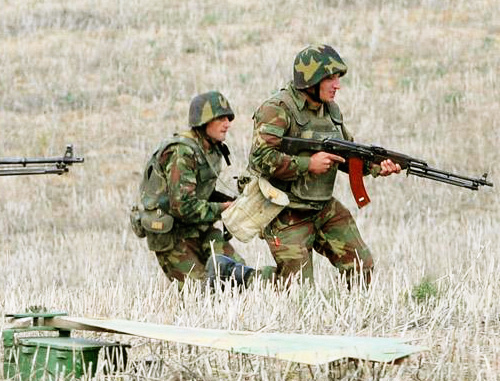 Солдаты Армии обороны Нагорного Карабаха во время учений. 2009 г. Фото: пресс-служба президента Армении, http://www.president.am
