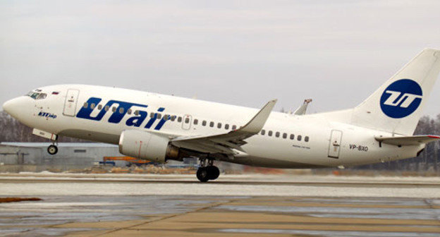 Самолет Boeing 737-500 авиакомпании UTair. Фото: Dmitry Karpezo, http://ru.m.wikipedia.org/