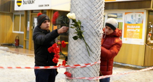 Волгоград, 30 декабря 2013 г. На месте взрыва в троллейбусе у Качинского рынка. Фото Татьяны Филимоновой для "Кавказского узла"