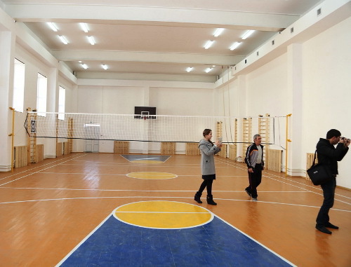 Спортзал новой школы в селе Пседах Малгобекского района Ингушетии. 25 ноября 2013 г. Фото: http://www.ingushetia.ru/m-news/archives/019639.shtml