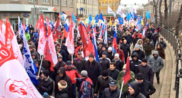 Шествие в поддержку соотечественников Украины. Москва, 2 марта 2014 г. Фото http://kprf.ru/