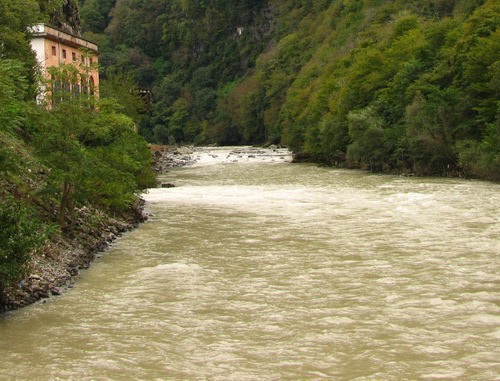 Река Аджарисцкали в горной Аджарии, на которой планируется строительство каскада ГЭС. Октябрь 2013 года. Фото Юлии Кашеты для "Кавказского узла"
