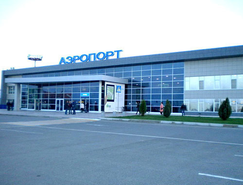 Здание аэровокзала аэропорта «Астрахань». Фото: Dogad75,  http://commons.wikimedia.org/