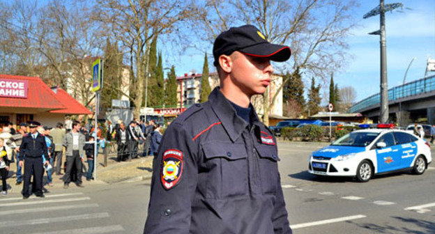 Сотрудник правоохранительных органов на улицах Сочи. Март 2014 г. Фото Светланы Кравченко для "Кавказского узла"