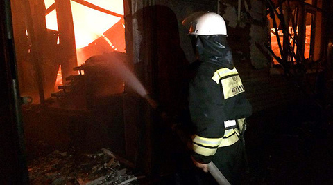 Пожар на рынке "Беркат" в Грозном, 21 июдя 2014 год. Фото: сайт МЧС Республики Чечня. http://www.95.mchs.gov.ru/operationalpage/emergency/detail.php?ID=29701
Удалить 