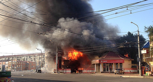 Пожар на автозаправке в Махачкале. Фото Махача Ахмедова специально для "Кавказского узла"