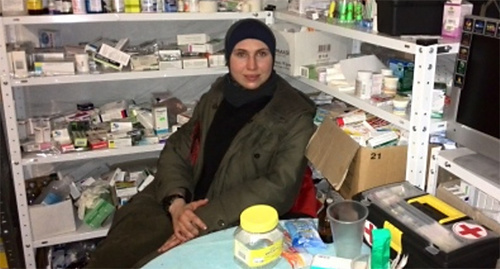 Амина Окуева в медицинском штабе. Фото Т.Евлоева. http://islam.in.ua/4/rus/full_articles/8026/visibletype/1/#!prettyPhoto