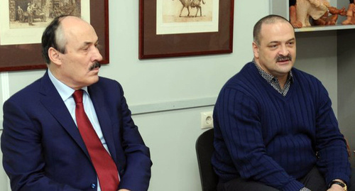 Сергея Меликова (справа) и  Рамазан Абдулатипов (слева) во время визита в РД 26 января 2015 года.  Фото: http://www.skfo.gov.ru/media/photos/gallery/31ef/525e/a05e.jpg