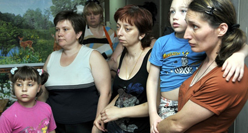 Беженцы с Украины в GDH в ростовской области. Фото: http://www.donland.ru/Data/Sites/1/media/News/2014/1205/begen.jpg