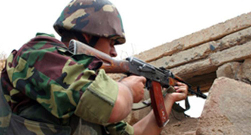 Солдат на передовой позиции. Фото: http://www.trend.az/azerbaijan/karabakh/2240015.html