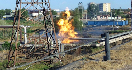 Возгорание на газопроводе среднего давления в районе Кубанского моста в Астрахани 7 июня 2015 года. Фото: https://www.facebook.com/MchsAstrakhan?fref=ts