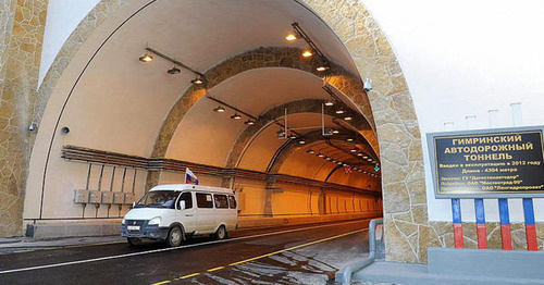 Гимринский автодорожный тоннель. Фото: Шамиль Магомедов http://www.odnoselchane.ru/