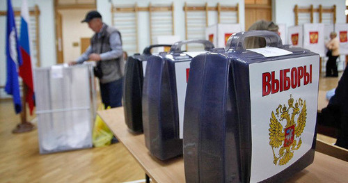 На избирательном участке. Фото: Владимир Аносов, ЮГА.ру