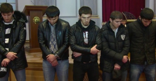 Задержанные в Москве уроженцы Чечни во время встречи с Рамзаном Кадыровым. 30 октября 2015 года. Фото: Vk.com/ramzan