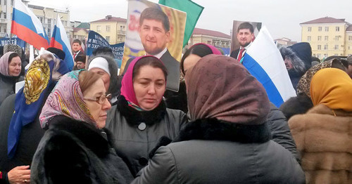 Участники митинга с портретами Кадырова. Грозный, 22 января 2016 г. Фото Николая Петрова для "Кавказского узла"