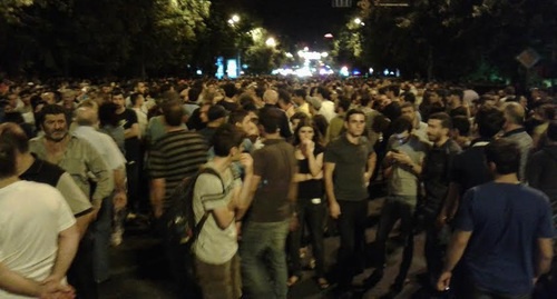 Участники акции протеста в Ереване 30 июля 2016 г. Фото Тиграна Петросяна для "Кавказского узла".