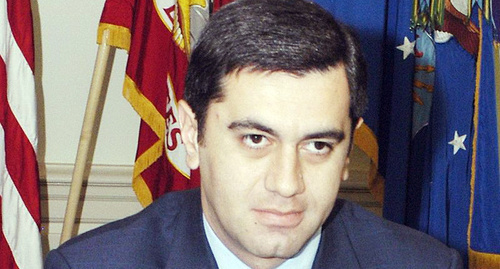 Окруашвили Ираклий Кобаевич. Фото: https://commons.wikimedia.org/wiki/File:Irakli_Okruashvili_meets_Donald_Rumsfeld_(June_17,_2005).jpg