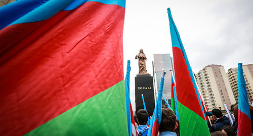 Мемориал жертвам Ходжалинской трагедии в Хатаинском районе Баку. Фото Азиза Каримова для "Кавказского узла"