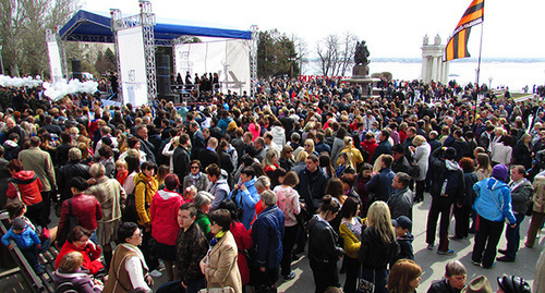 На антитеррористический митинг  в Волгограде пришли около пяти тысяч человек. Фото Вячеслава Ященко для "Кавказского узла"