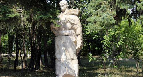  Памятник неизвестному солдату у монумента Мать-Армения Фото: Тиграна Петросяна для "Кавказского узла"