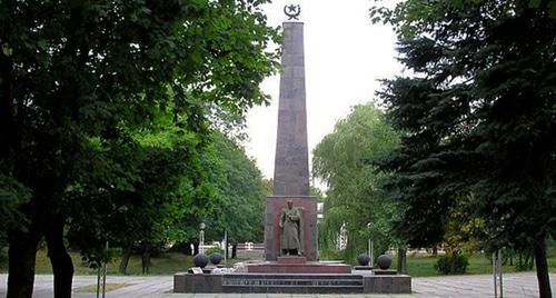 Памятник борцам за Советскую власть на Северном Кавказе https://www.rutraveller.ru/place/64945